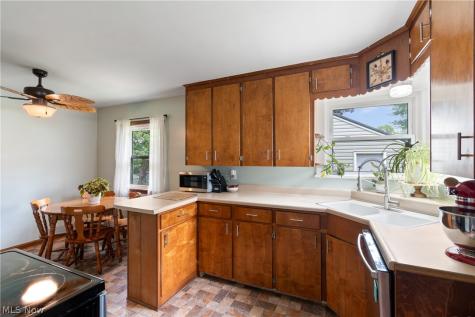 224 Ertle Avenue NE Massillon OH 44646
