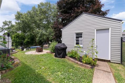 224 Ertle Avenue NE Massillon OH 44646