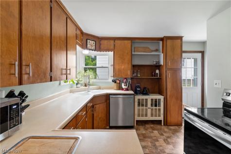 224 Ertle Avenue NE Massillon OH 44646