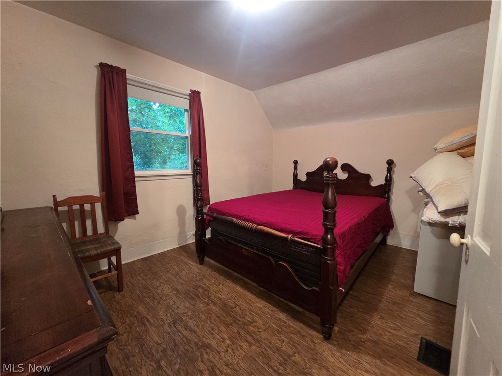1055 E 68th Street Cleveland OH 44103
