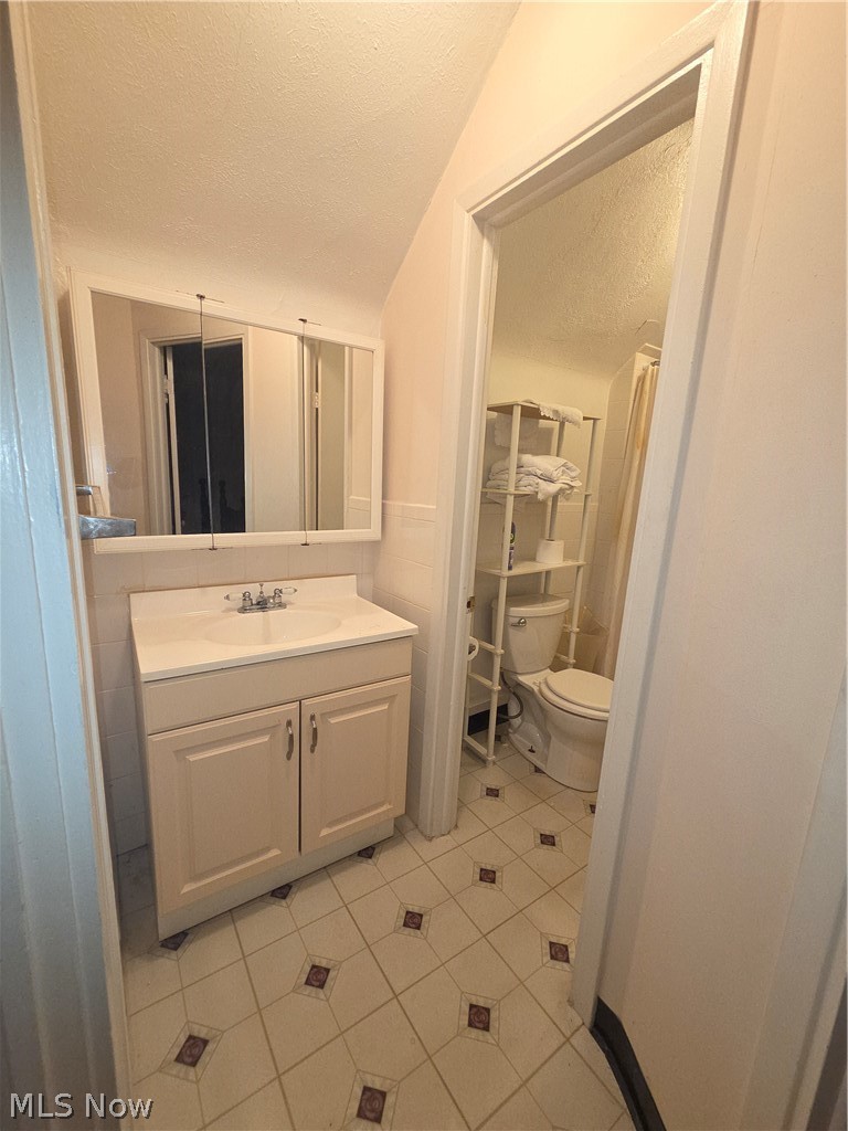 1055 E 68th Street Cleveland OH 44103