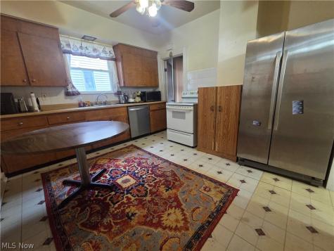 1055 E 68th Street Cleveland OH 44103