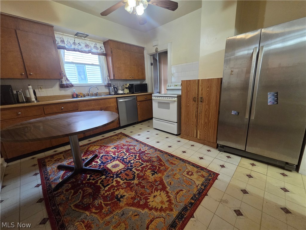 1055 E 68th Street Cleveland OH 44103