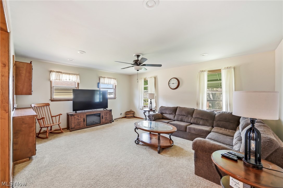 35 S Kimberly Avenue Austintown OH 44515