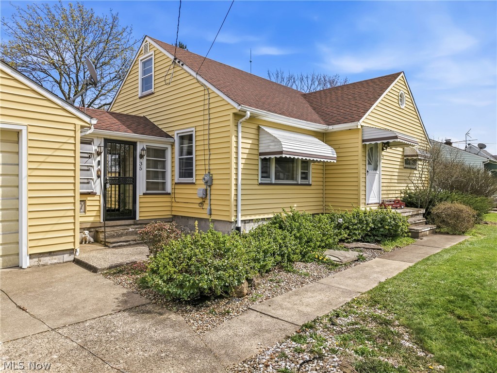 35 S Kimberly Avenue Austintown OH 44515