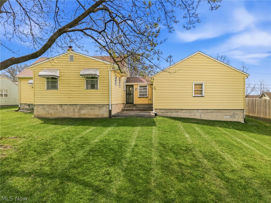 35 S Kimberly Avenue Austintown OH 44515