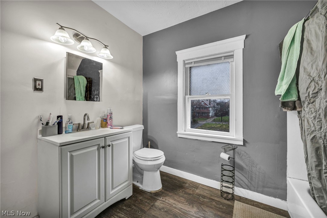 1639 Delmont Avenue East Cleveland OH 44112