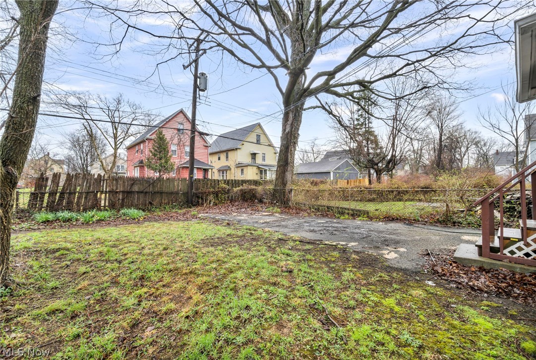 1639 Delmont Avenue East Cleveland OH 44112