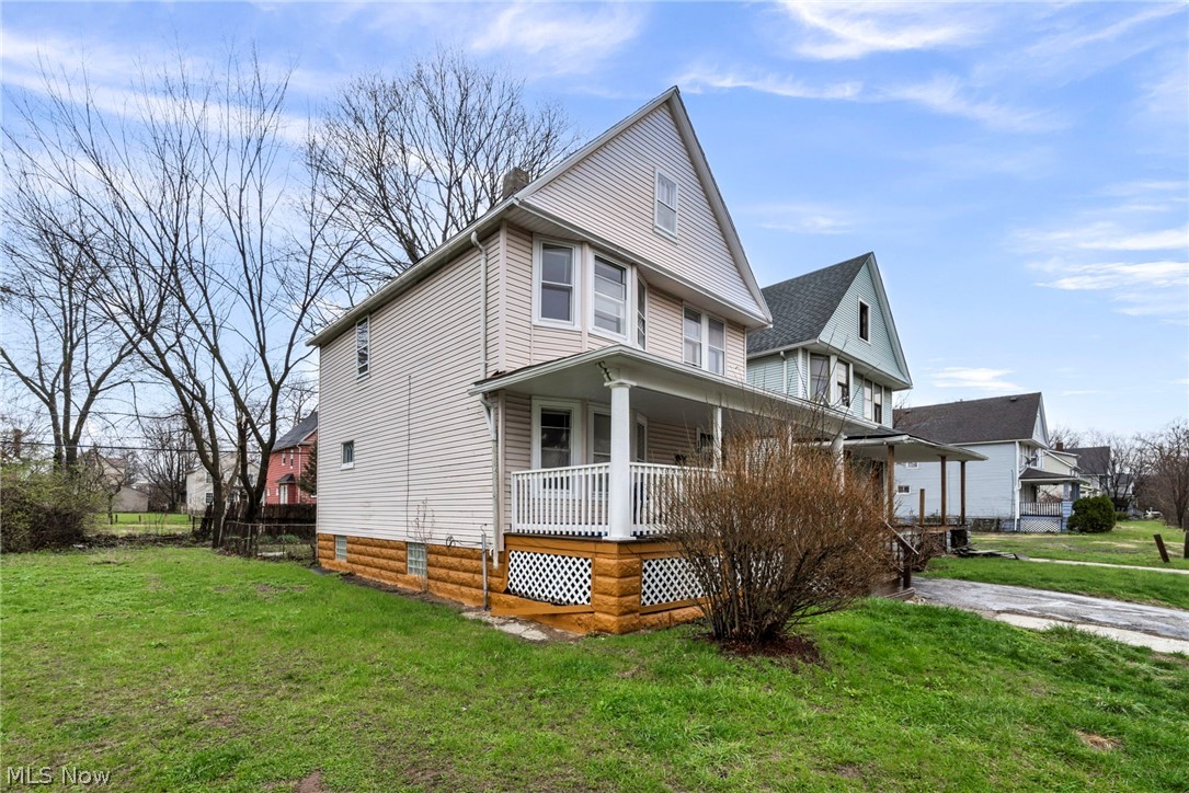 1639 Delmont Avenue East Cleveland OH 44112