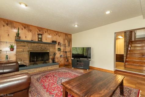 6811 Drexel Drive Seven Hills OH 44131