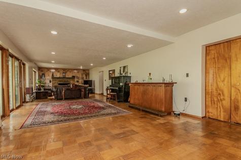 6811 Drexel Drive Seven Hills OH 44131