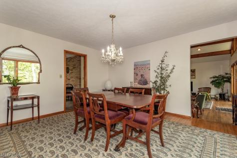 6811 Drexel Drive Seven Hills OH 44131