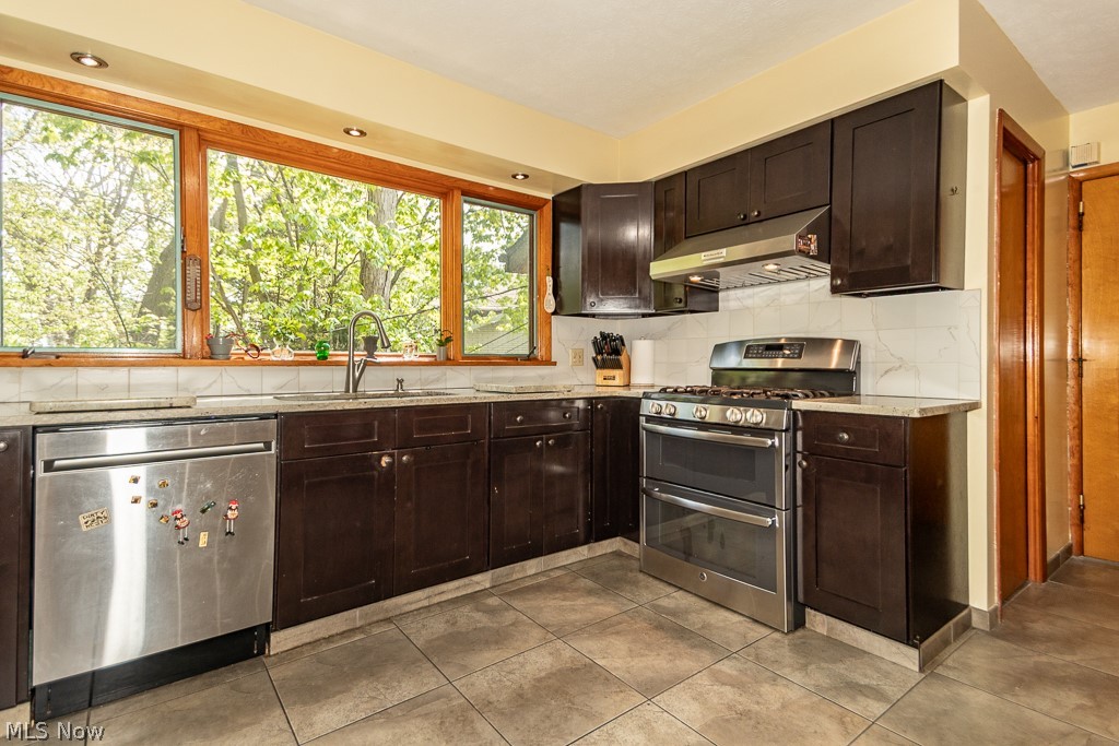 6811 Drexel Drive Seven Hills OH 44131