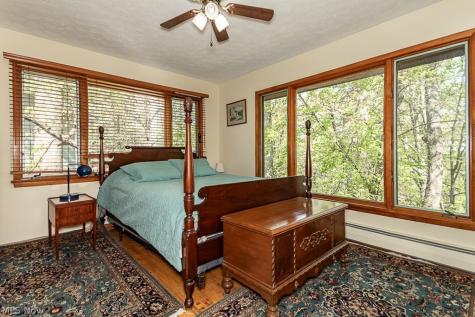 6811 Drexel Drive Seven Hills OH 44131