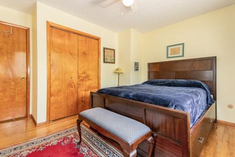 6811 Drexel Drive Seven Hills OH 44131