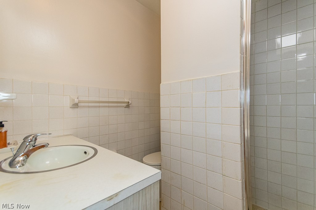 6811 Drexel Drive Seven Hills OH 44131