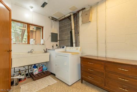 6811 Drexel Drive Seven Hills OH 44131