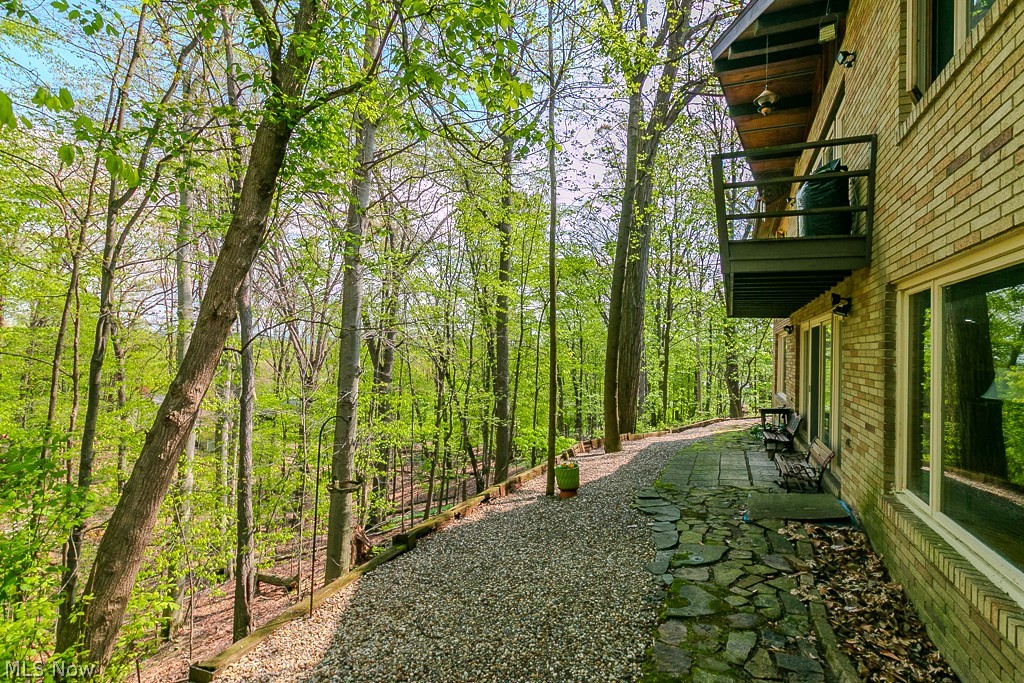 6811 Drexel Drive Seven Hills OH 44131