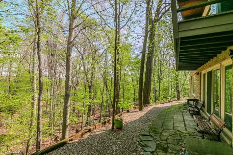 6811 Drexel Drive Seven Hills OH 44131
