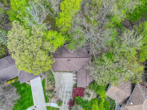 6811 Drexel Drive Seven Hills OH 44131