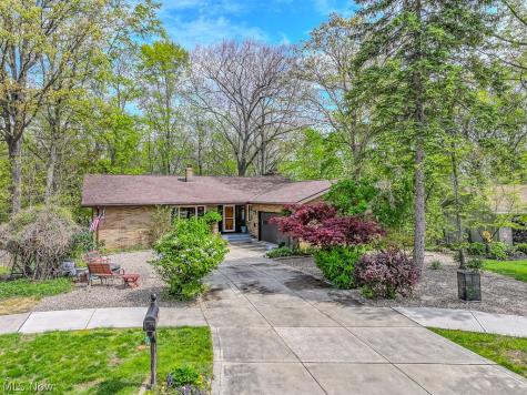 6811 Drexel Drive Seven Hills OH 44131