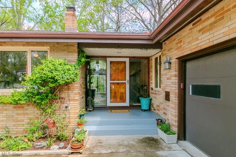 6811 Drexel Drive Seven Hills OH 44131