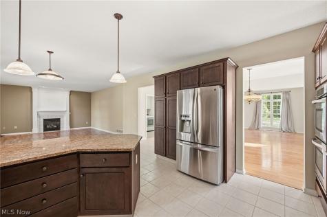 32925 Titus Hill Lane Avon Lake OH 44012