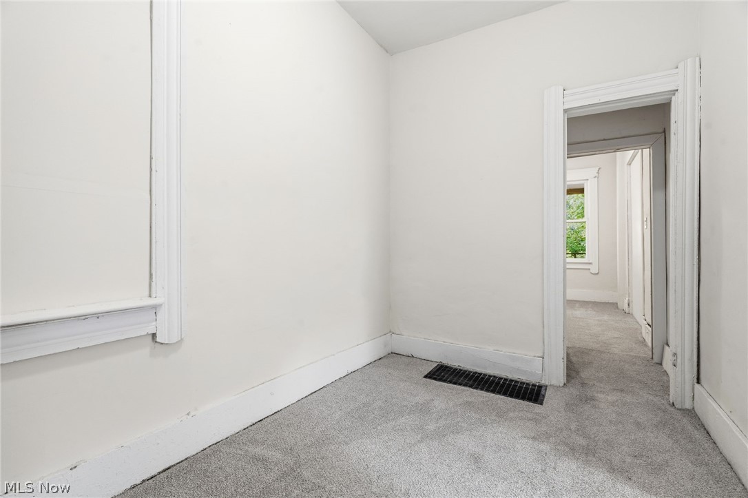 146 Albert Street NE Warren OH 44483