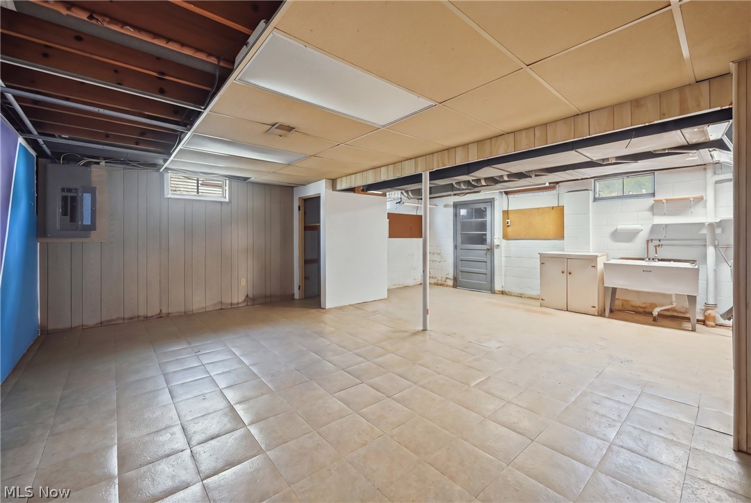 349 Westview Avenue Hubbard OH 44425