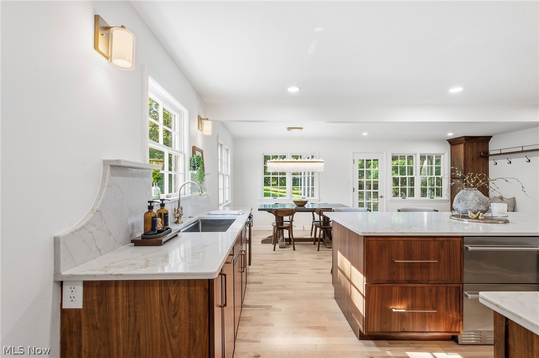 21510 Halburton Road Beachwood OH 44112
