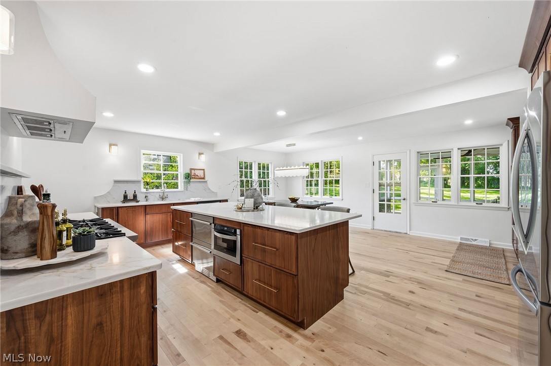 21510 Halburton Road Beachwood OH 44112