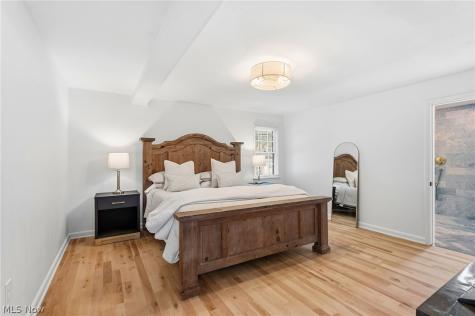 21510 Halburton Road Beachwood OH 44112
