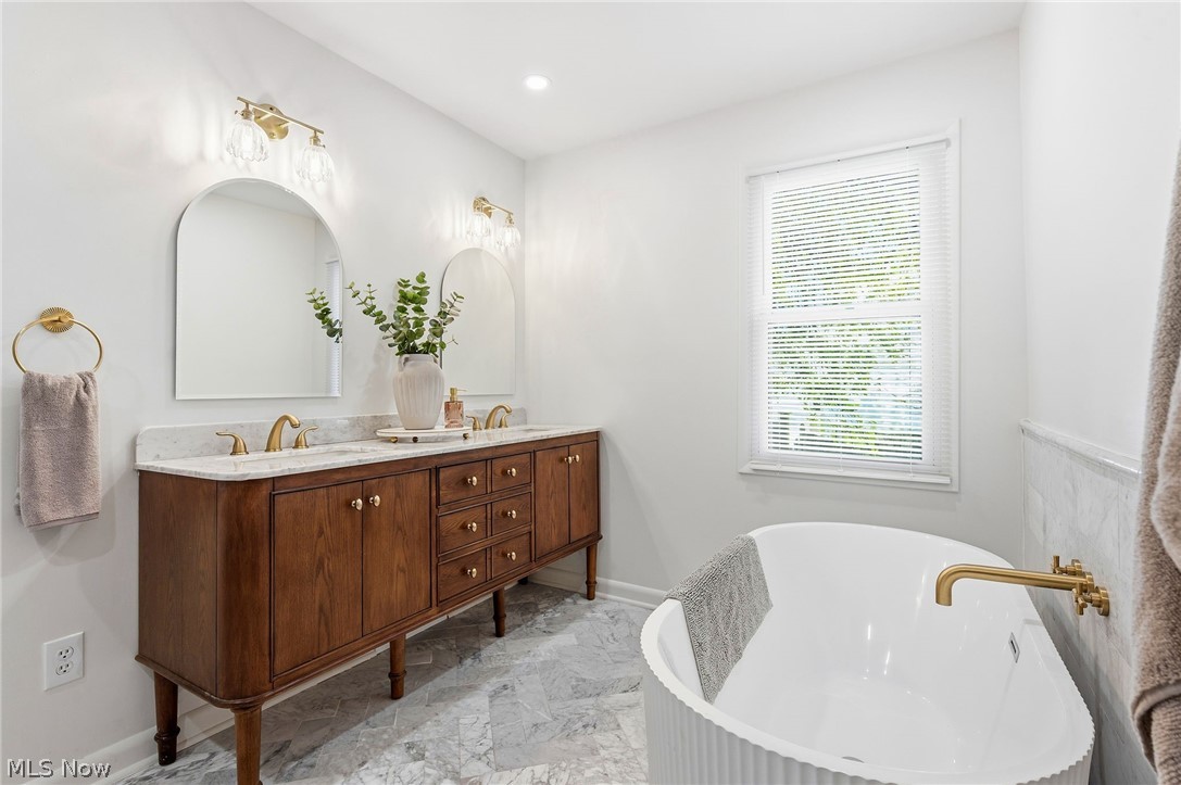 21510 Halburton Road Beachwood OH 44112