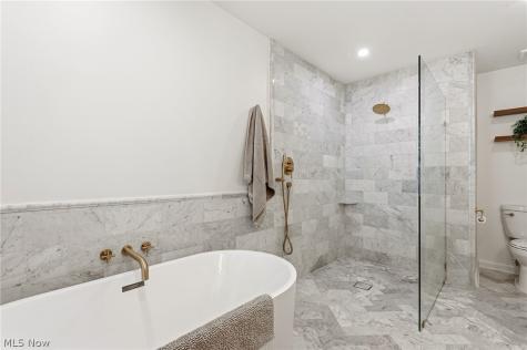 21510 Halburton Road Beachwood OH 44112