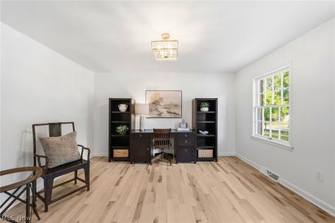 21510 Halburton Road Beachwood OH 44112