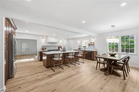 21510 Halburton Road Beachwood OH 44112