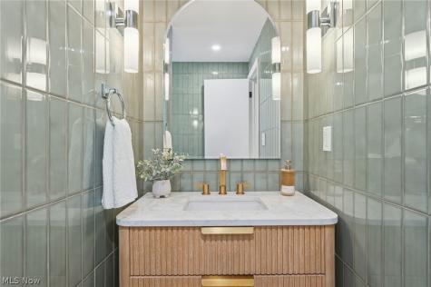 21510 Halburton Road Beachwood OH 44112