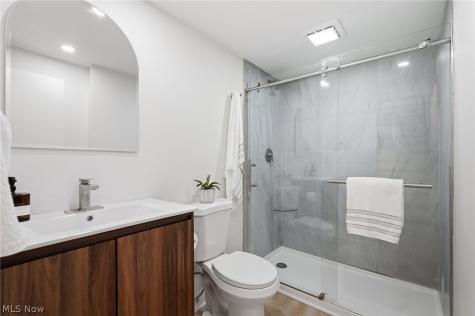 21510 Halburton Road Beachwood OH 44112
