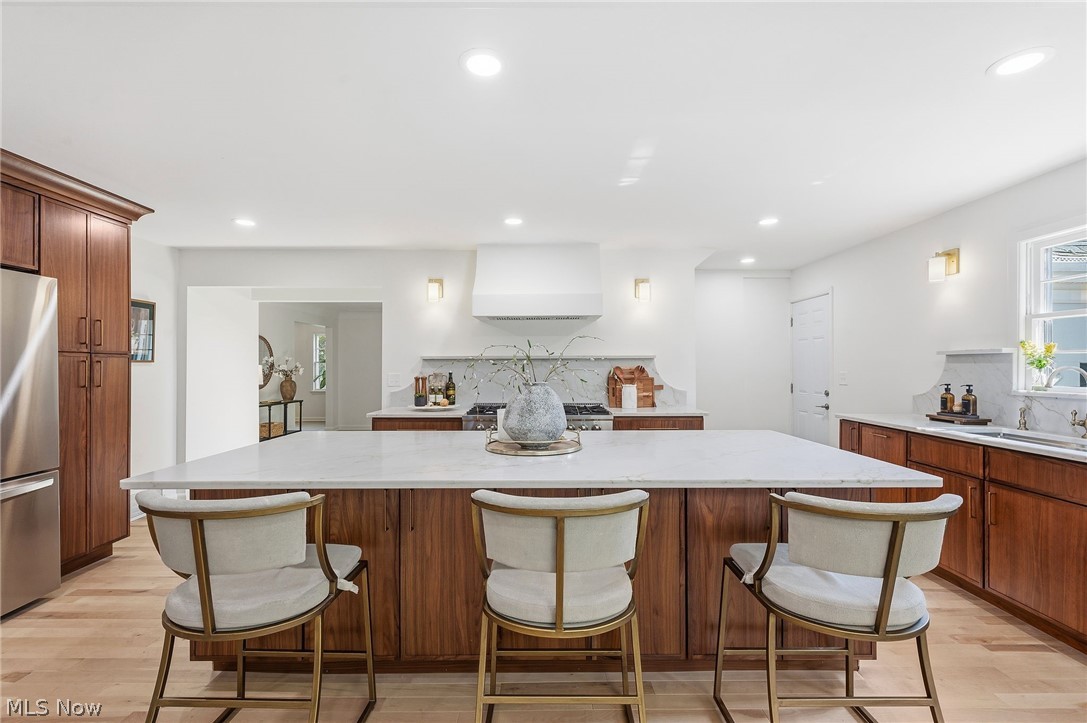 21510 Halburton Road Beachwood OH 44112