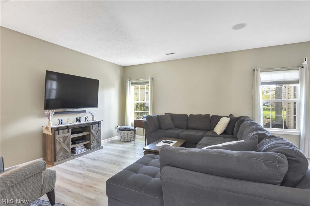 38479 Foxglen Avenue Avon OH 44011