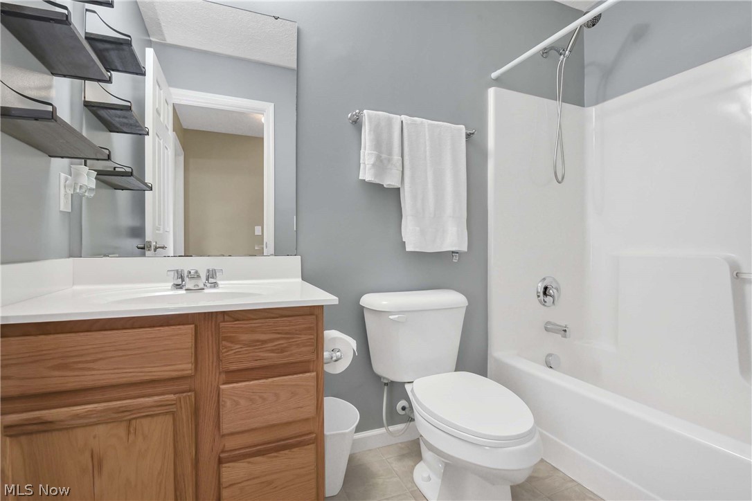 38479 Foxglen Avenue Avon OH 44011