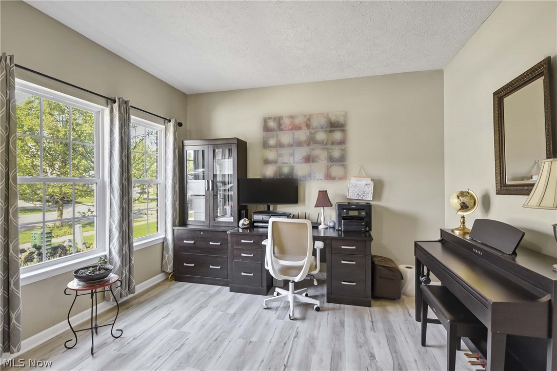 38479 Foxglen Avenue Avon OH 44011