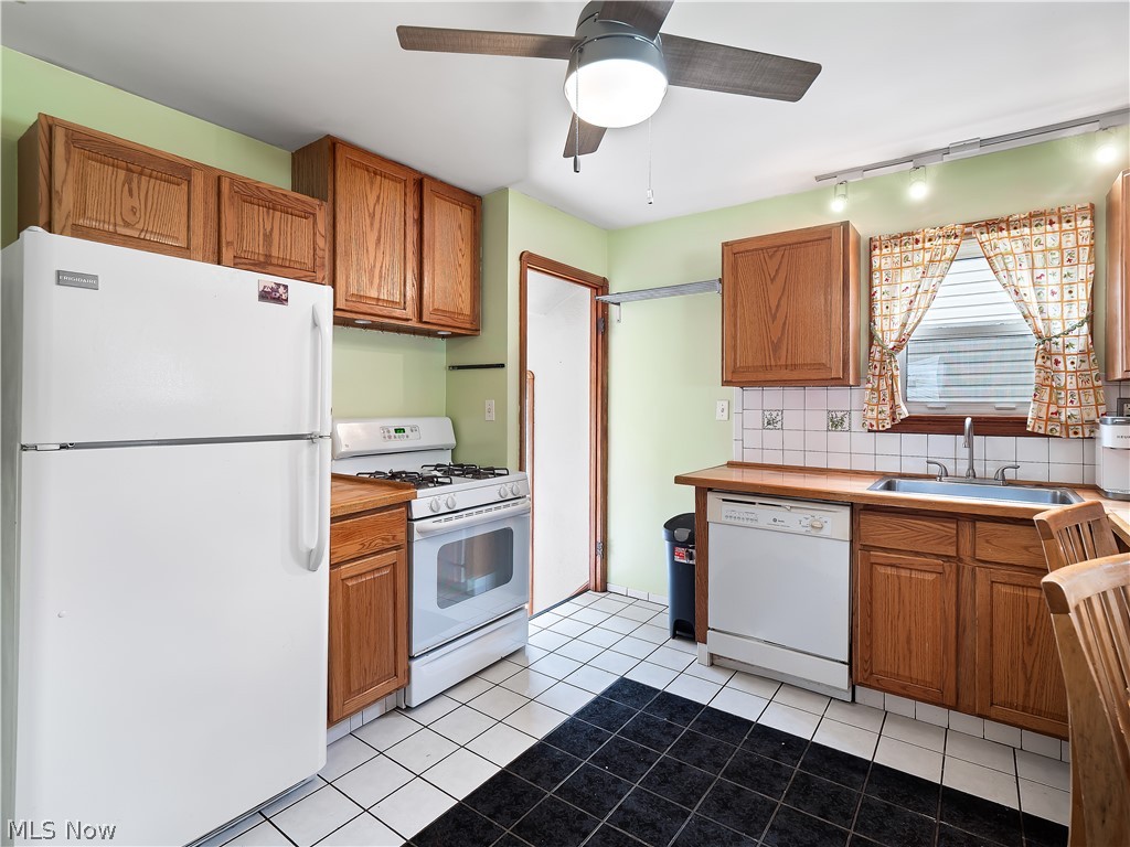 7403 Virginia Avenue Parma OH 44129