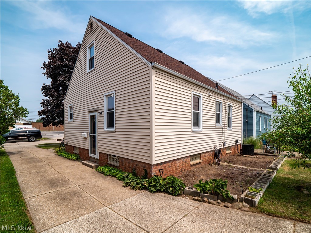 7403 Virginia Avenue Parma OH 44129
