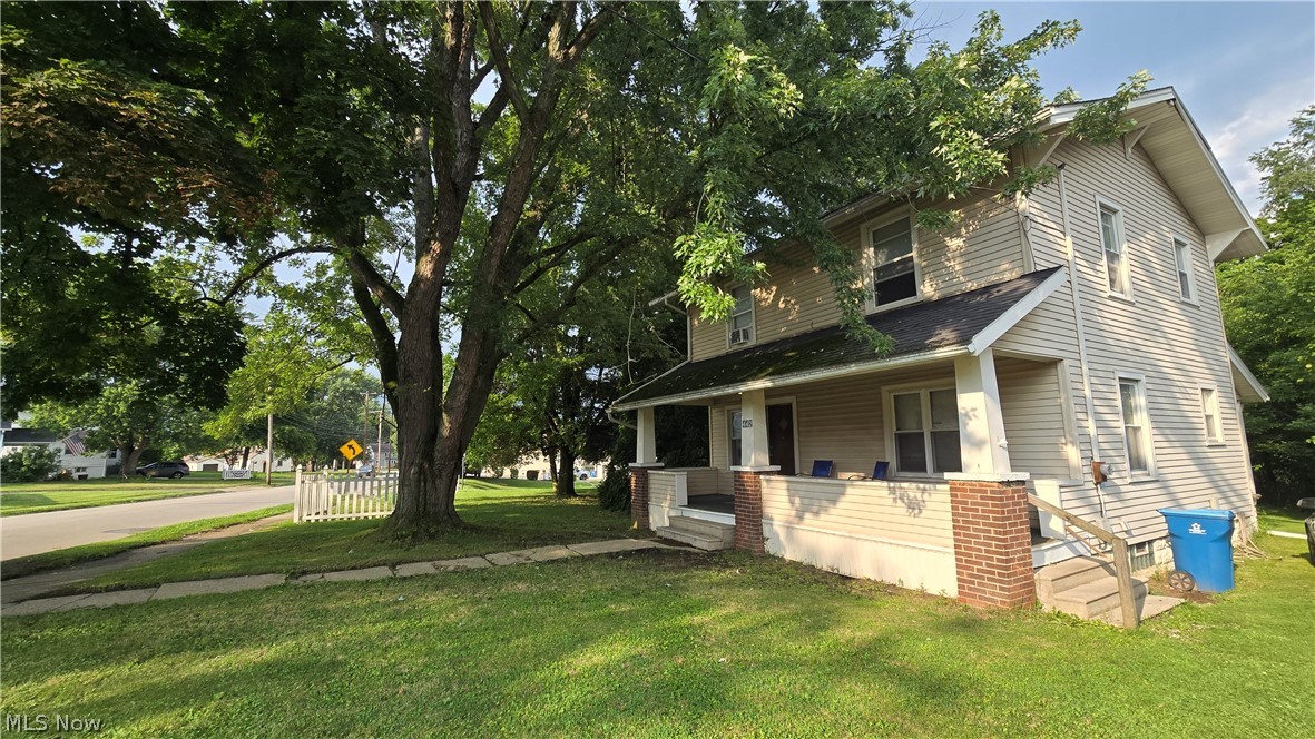 442 Poland Avenue Struthers OH 44471