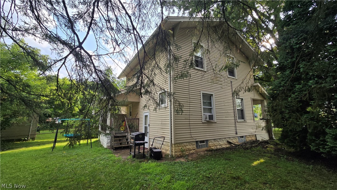 442 Poland Avenue Struthers OH 44471