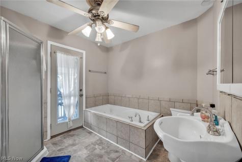 1825 Treadway Cleveland OH 44109