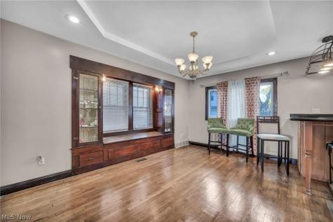 1825 Treadway Cleveland OH 44109