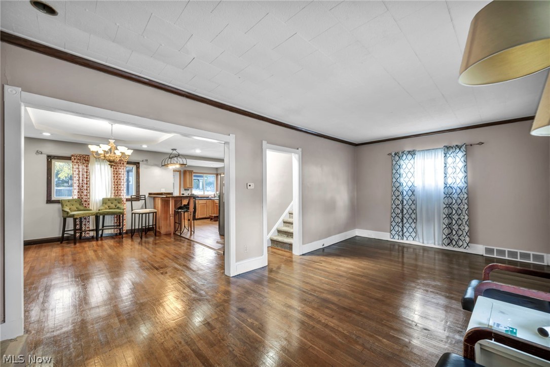 1825 Treadway Cleveland OH 44109