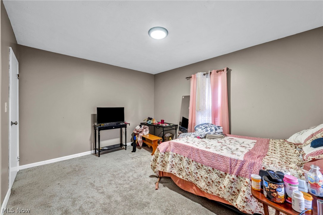 1825 Treadway Cleveland OH 44109